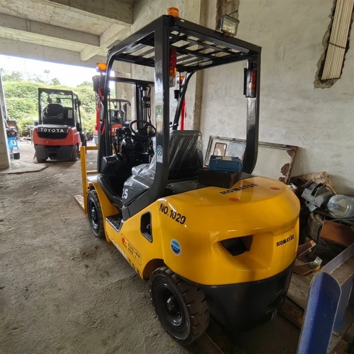 Komatsu FG25T Forklift suppliers